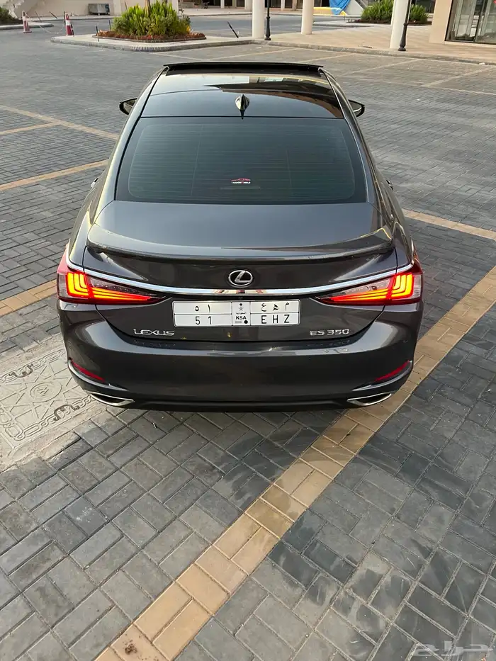 ( مباع ) لكزس ES350cc موديل 2023 ( مخزن ممشى قليل ) 7