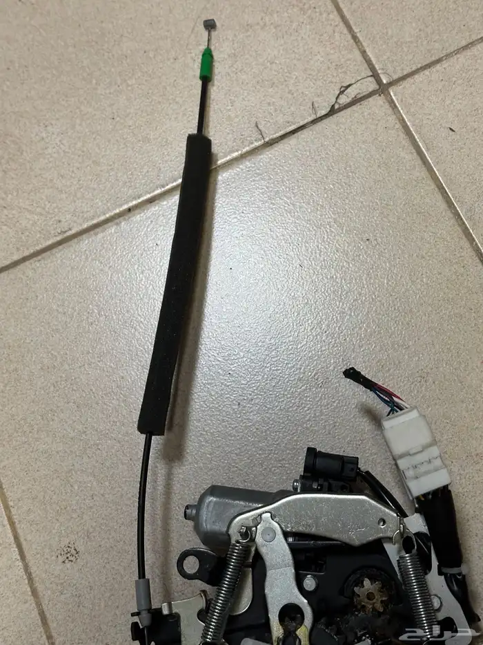 قفل شنطة لكزس 460 وارد اليابان 8