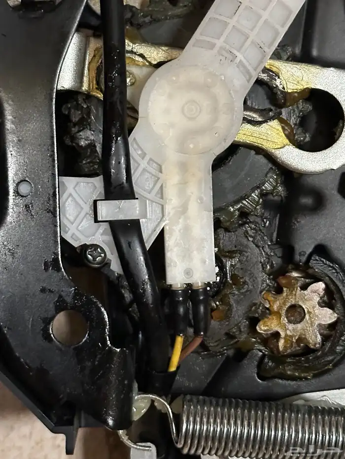 قفل شنطة لكزس 460 وارد اليابان 9