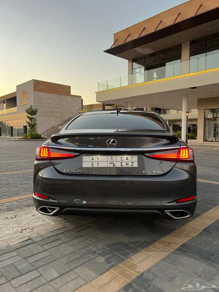 ( مباع ) لكزس ES350cc موديل 2023 ( مخزن ممشى قليل ) 4