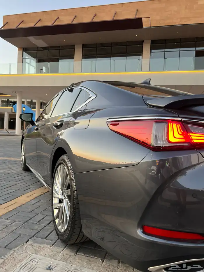 ( مباع ) لكزس ES350cc موديل 2023 ( مخزن ممشى قليل ) 5