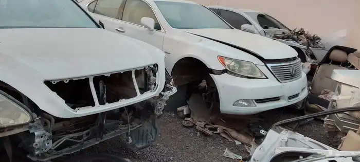 قطع غيار لكزز 2011 تشليح ولكزز 400 و430 24