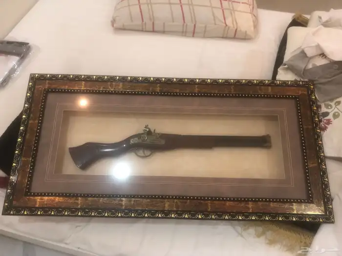 لوحة داخل سلاح 2