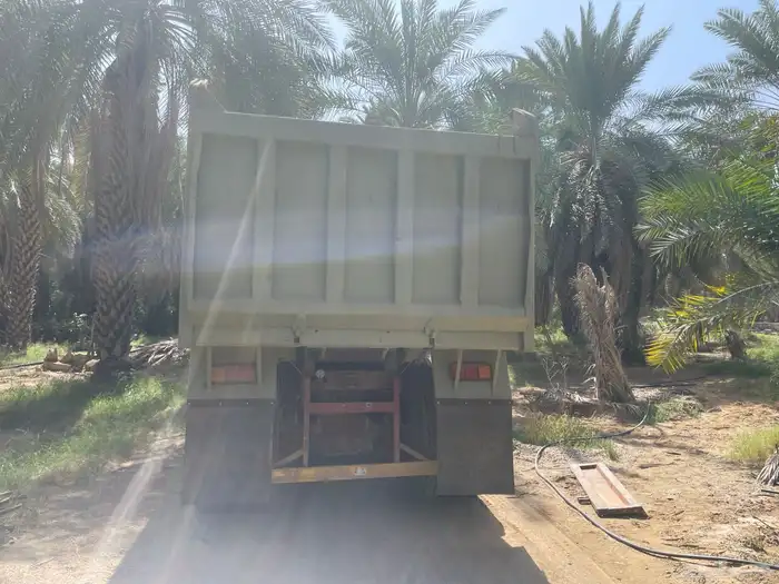 شيول وقلاب للبيع معدات مزرعه مشروطه الموقع محافظة العيص 0