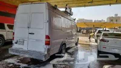للايجار فود ترك مرسيدس 10