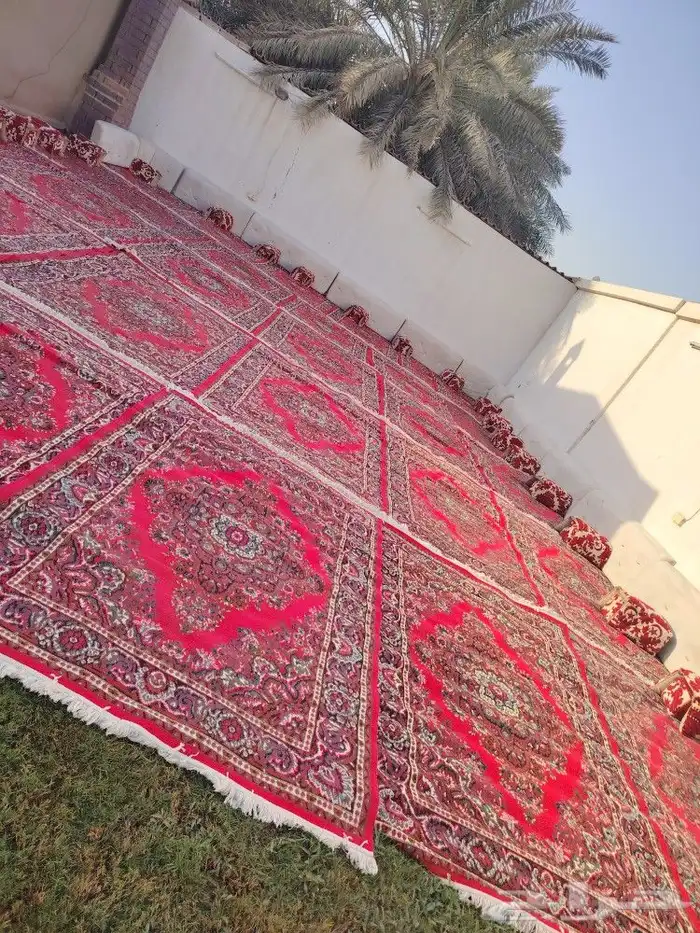 قهوجيين صبابين رجال وحريم في الرياض خارج الرياض كراسي طاولات 1