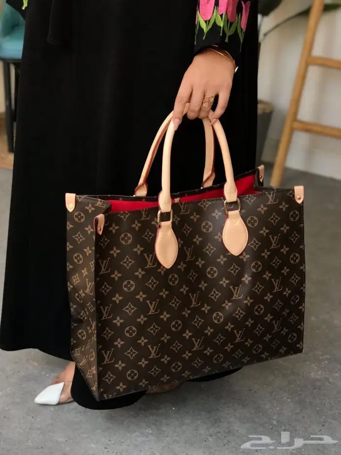 تكشيلة كبيرة شنطات ماركة لويس LV شنطة فويتون كبيرة شنط صغيرة 4