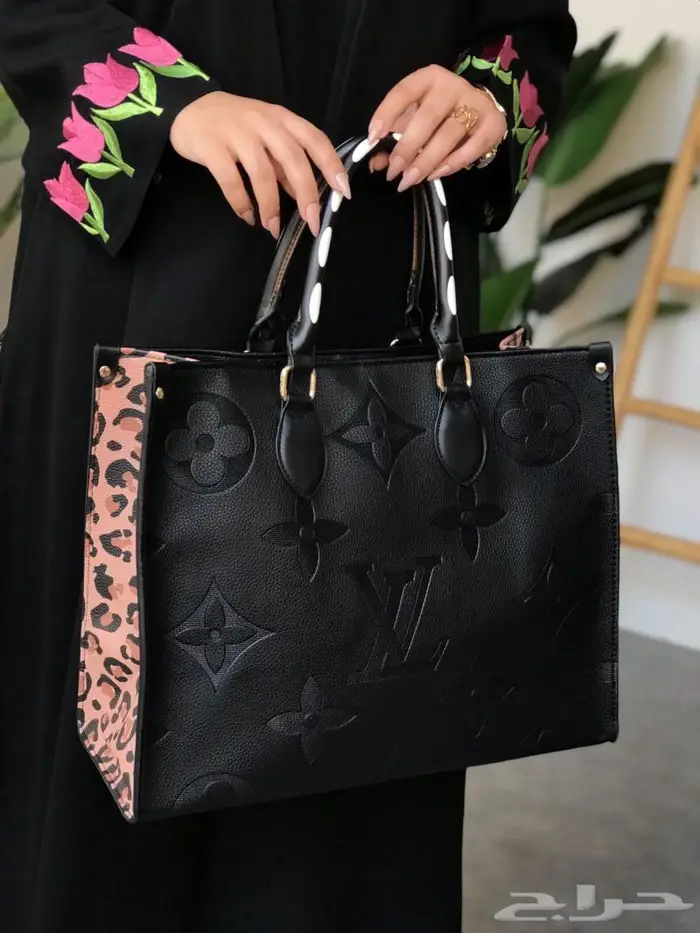 تكشيلة كبيرة شنطات ماركة لويس LV شنطة فويتون كبيرة شنط صغيرة 7