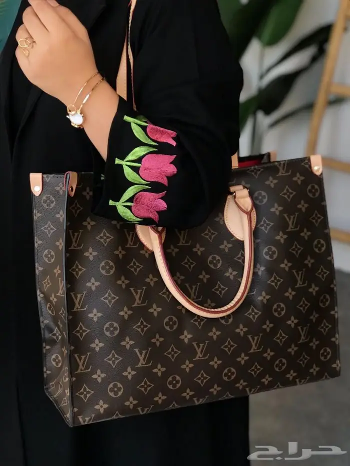 تكشيلة كبيرة شنطات ماركة لويس LV شنطة فويتون كبيرة شنط صغيرة 15