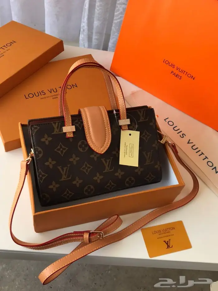 تكشيلة كبيرة شنطات ماركة لويس LV شنطة فويتون كبيرة شنط صغيرة 51