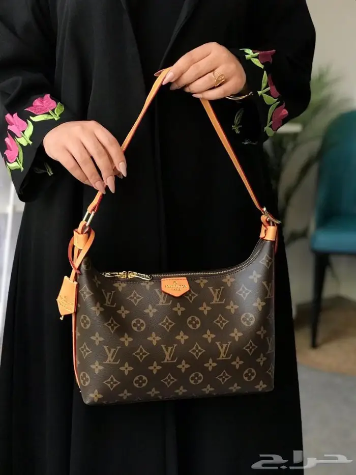 تكشيلة كبيرة شنطات ماركة لويس LV شنطة فويتون كبيرة شنط صغيرة 18