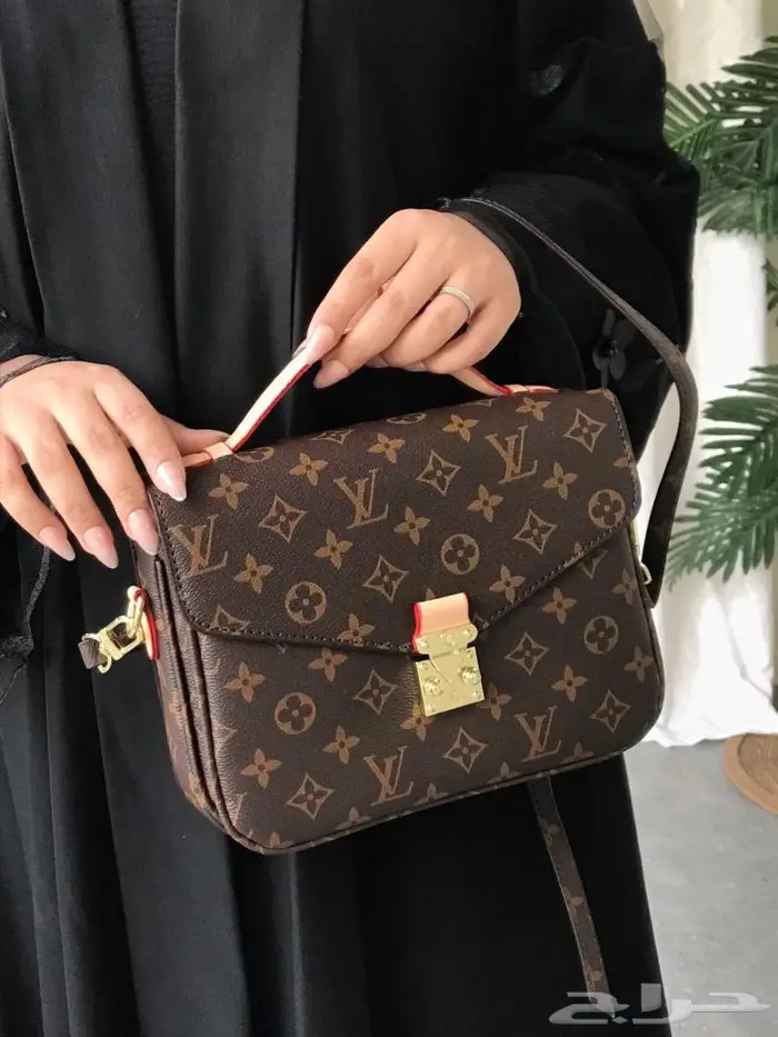 تكشيلة كبيرة شنطات ماركة لويس LV شنطة فويتون كبيرة شنط صغيرة 26