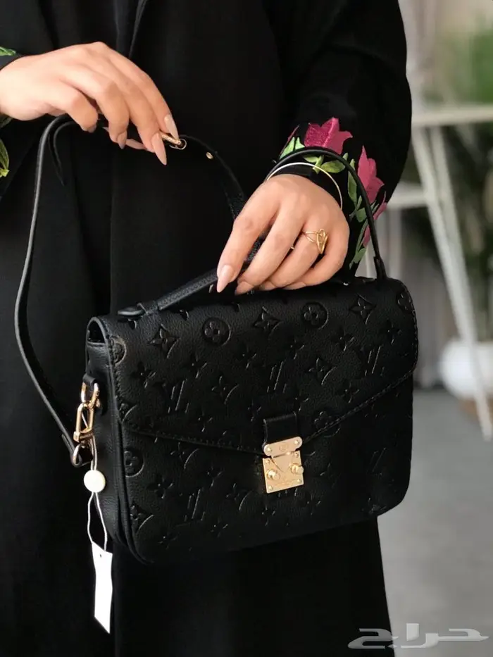 تكشيلة كبيرة شنطات ماركة لويس LV شنطة فويتون كبيرة شنط صغيرة 27