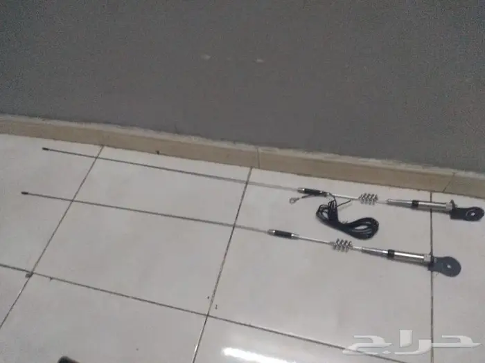 انتيل او اريل السياره او الدباب او القارب 0