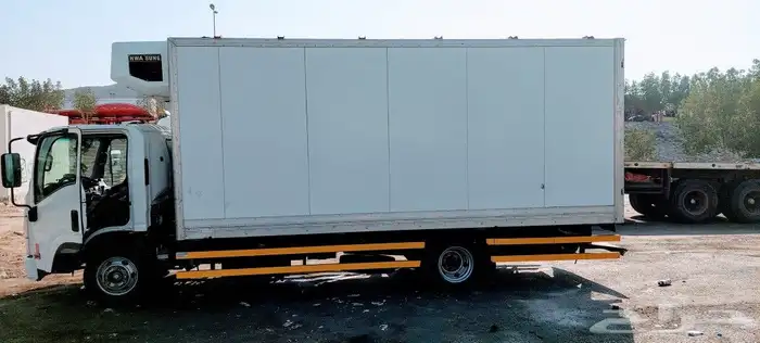 للايجار بالشهر او بالمشوار مع السايق مع السايق 0