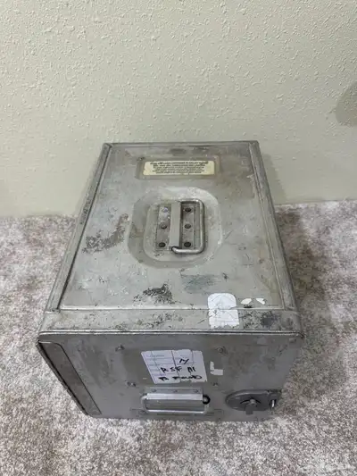 للبيع صندوق الخطوط السعودية 1