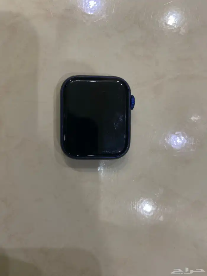 ساعة شبيهة ابل 0