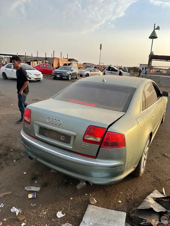 قطع غيار تشليح اودي اي 8 موديل 2006 - 2010 3