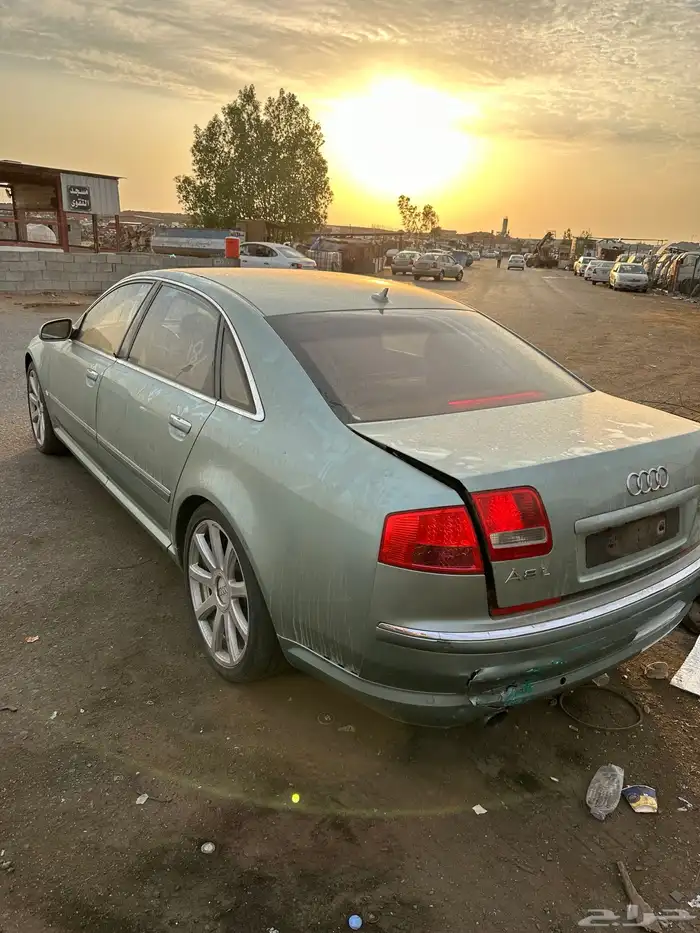 قطع غيار تشليح اودي اي 8 موديل 2006 - 2010 5