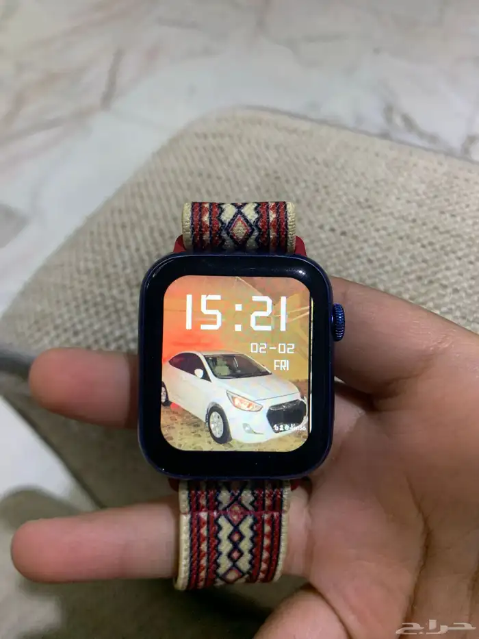 ساعه شبية ابل للبيع 0