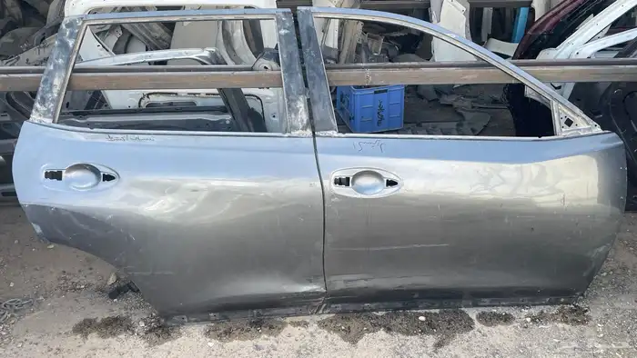 بابين يمين نيسان اكس تريل 2022 0