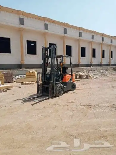 فوركلفت رافعه رافعات للايجار 1