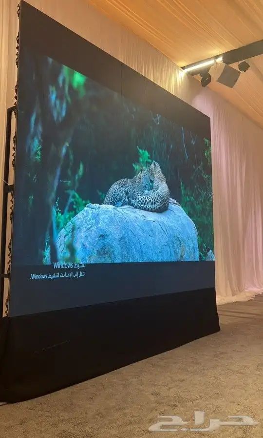 شاشات عملاقه 3