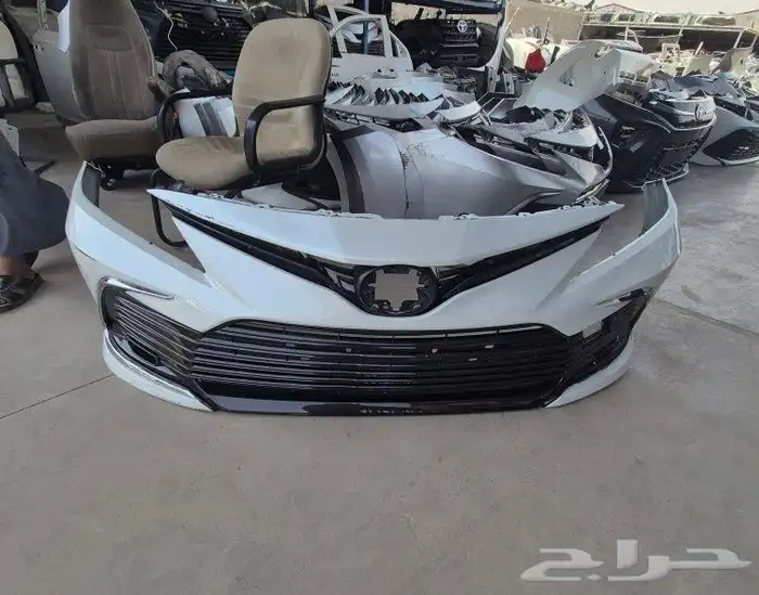 صدام كامري 24 ابيض لؤلؤي كامل مع اغراضه وكاله نظييف 0