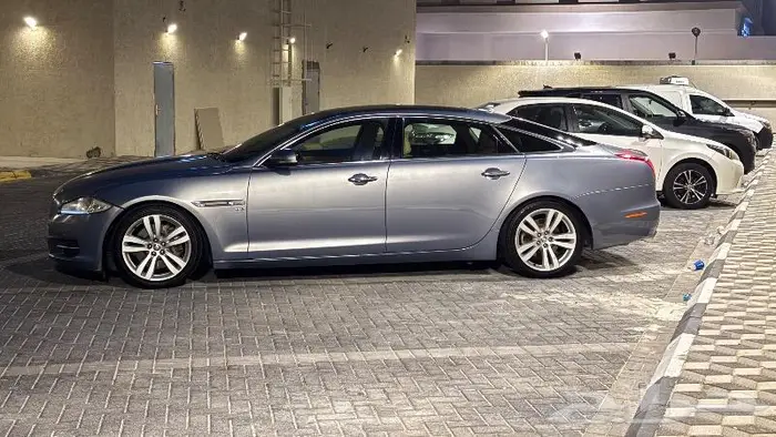 جاكوار 2013 xj 4