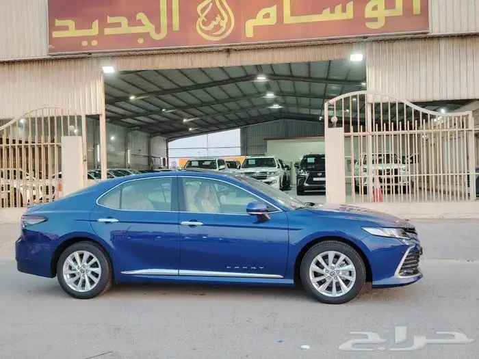 معرض الوسام الجديد للسيارات المميزه ونادرة بالجبيل 32