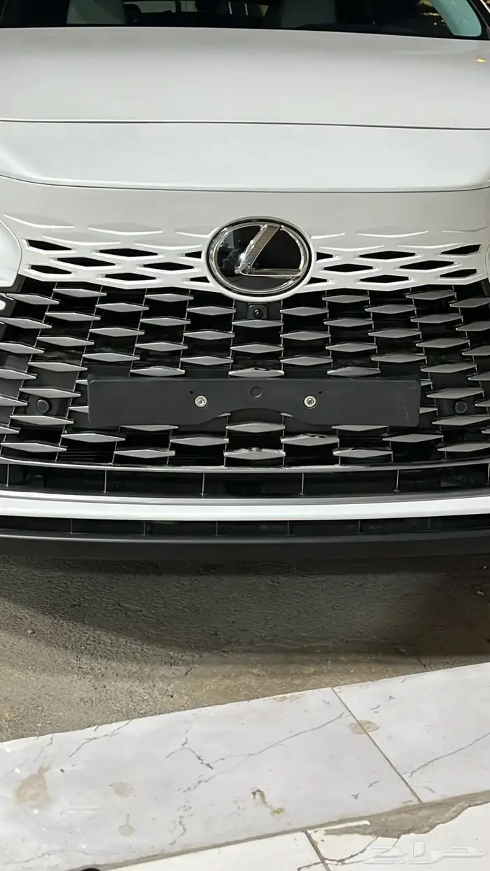 قاعده لوحه طويله لأغلب سيارات تويوتا لكزس مرسيدس كدلك 57