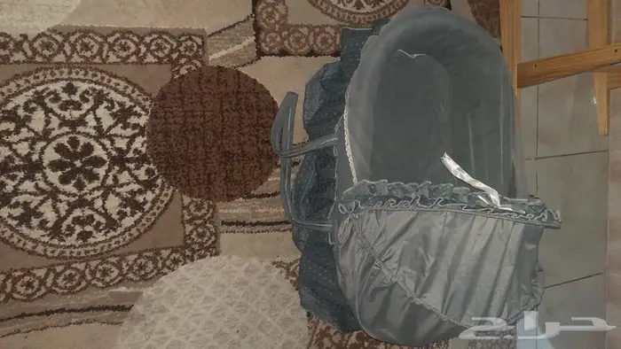 سرير مواليد مستعمل نظيف 0