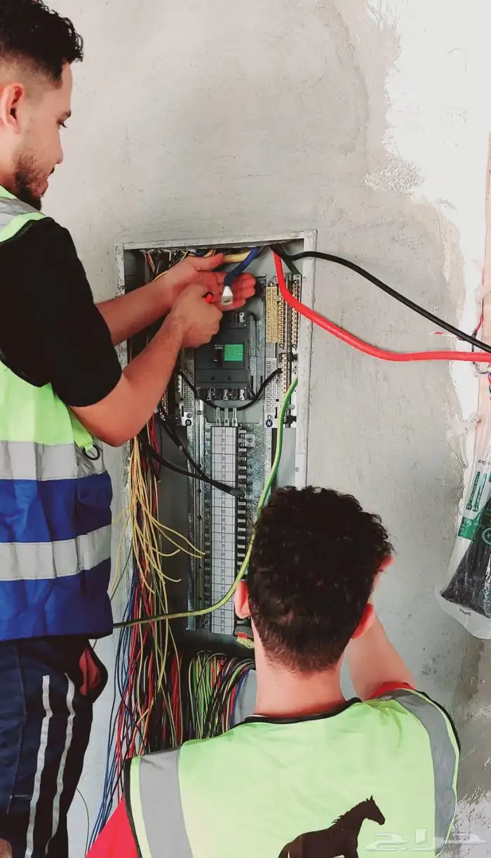 كهربائي صيانة كهربائية وتأسيسات 0