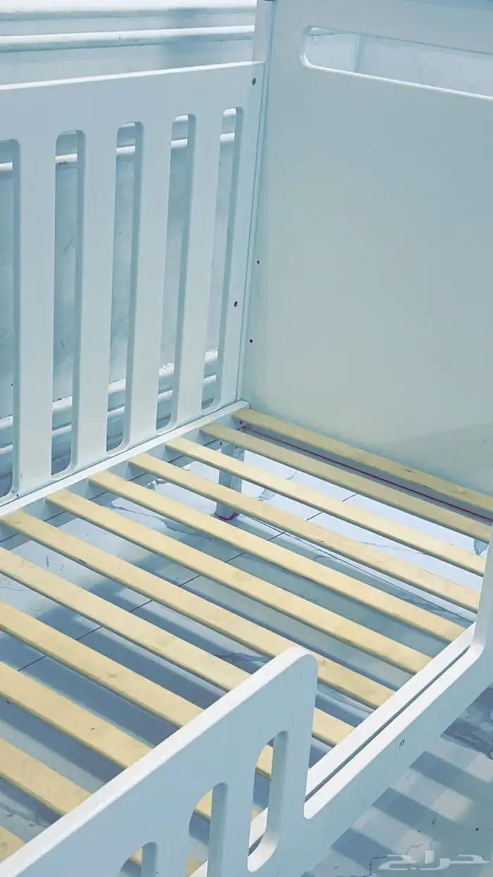 سرير أطفال 0