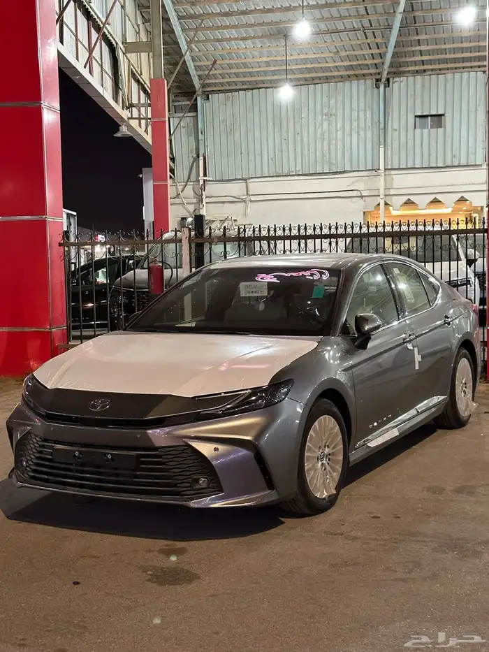 كامري 2025 LE سعودي تيتانيوم 6