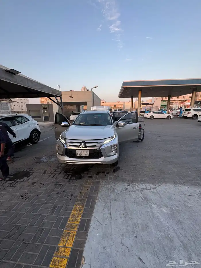 ميتسوبيشي مونتيرو 2021 26