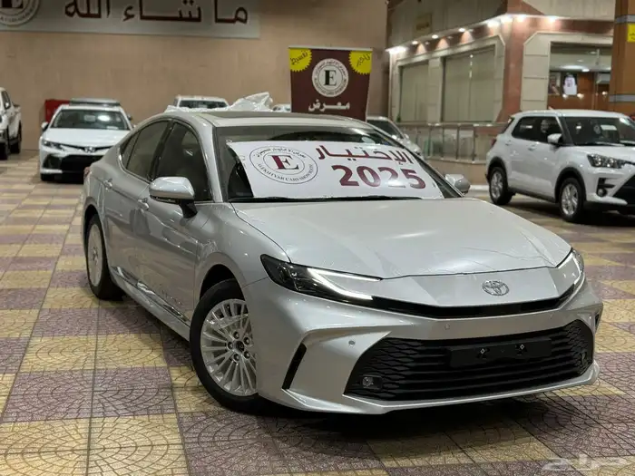 تويوتا كامري LE بنزين 2025 0