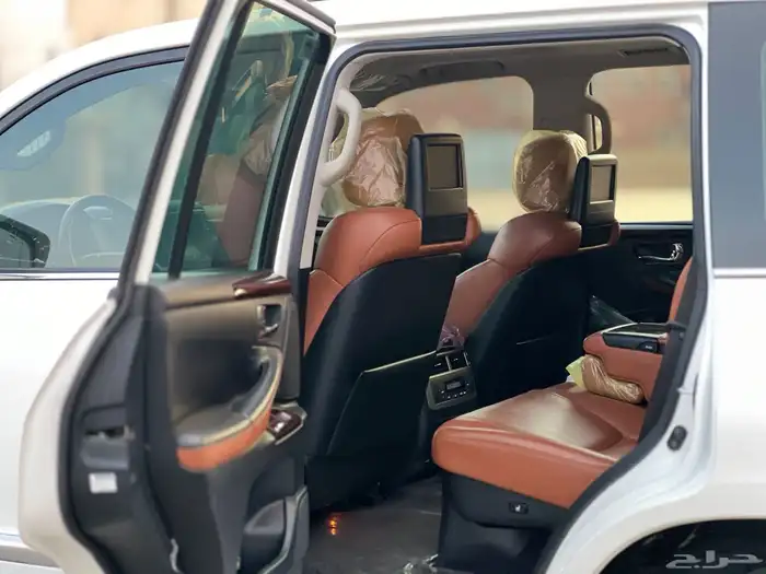 لكزس 2012 LX570 ممشى قليل 13