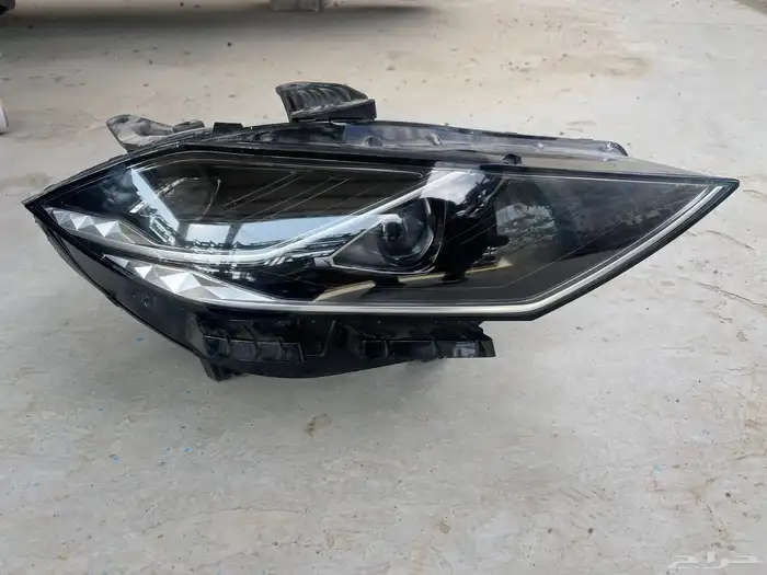 شمعة يمين ازيرا 2021-2022-2023 0