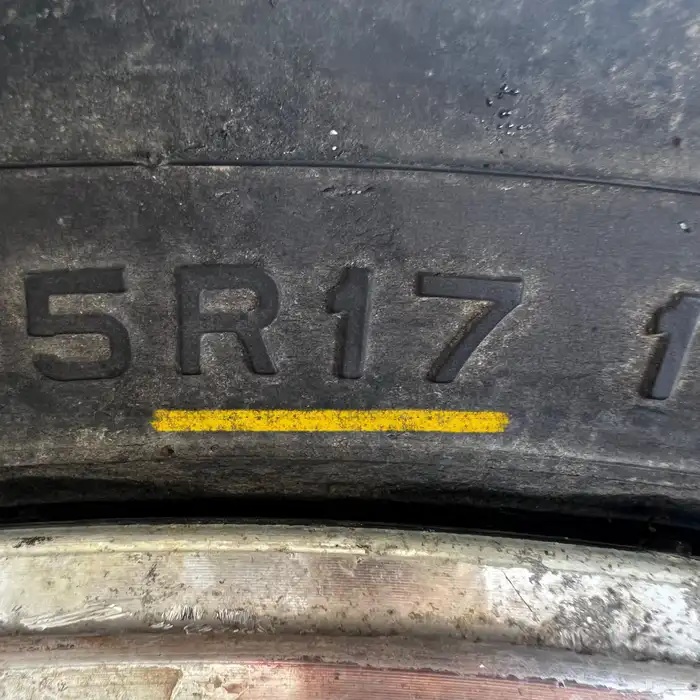 اربع جنوط مكحل مقاس 17 3