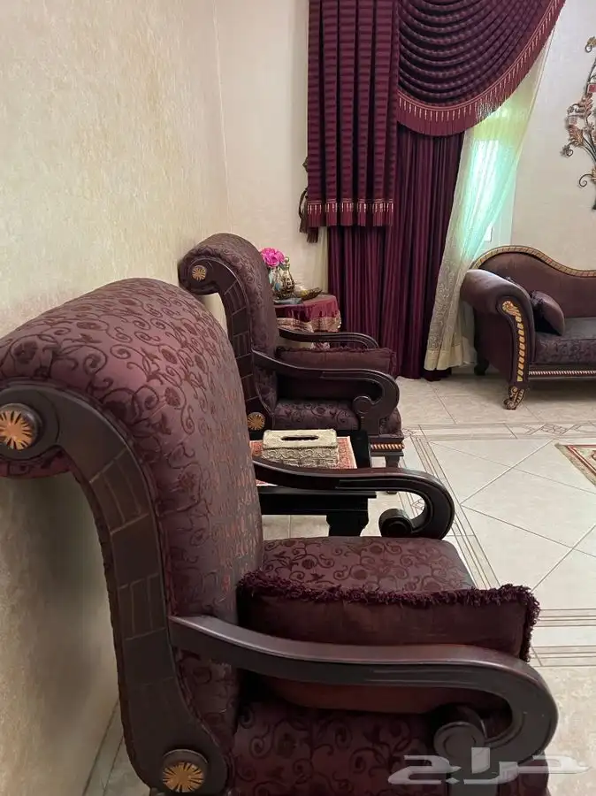 طقم كنب للبيع جودته عاليه ولون مميز 1