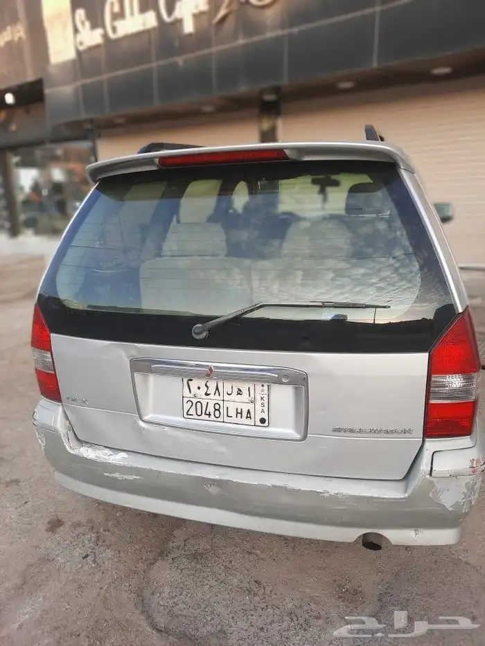 متسوبيشي سبيس واجون للبيع 2