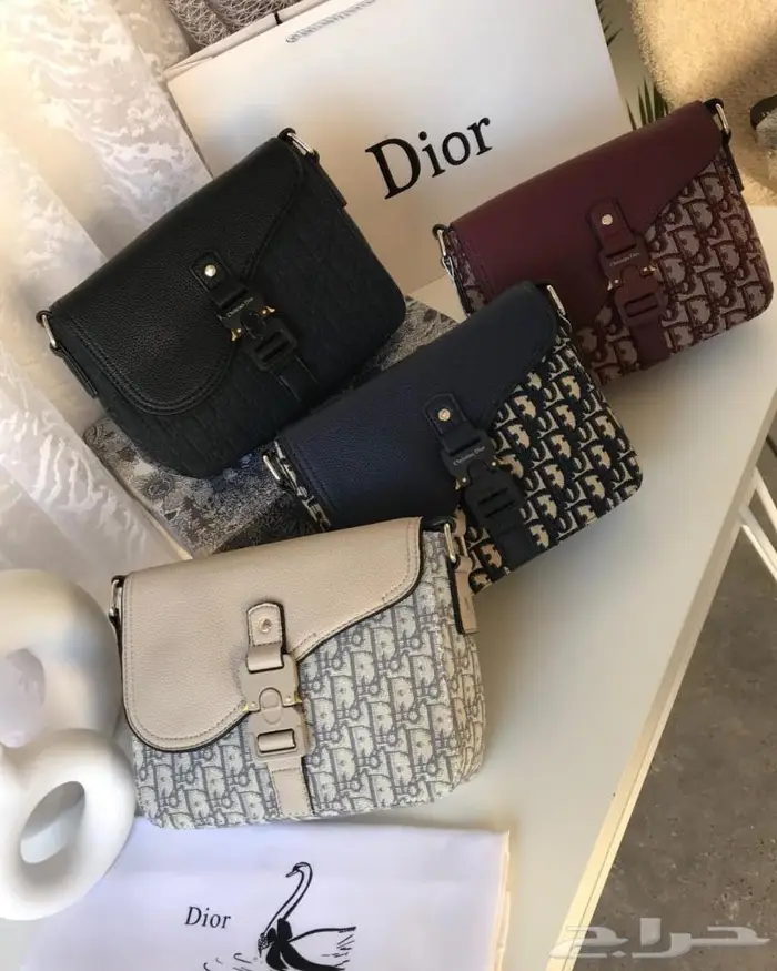 كشخة نسائية مع شنط Diior طبق اصل شنطة ماركة عالمية مع ملحقات 0