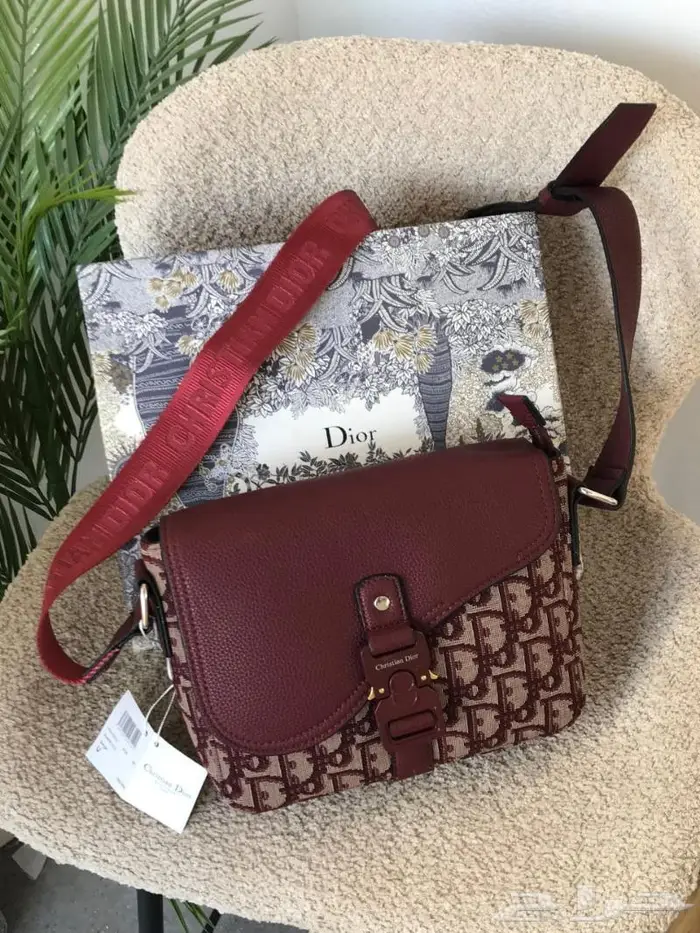 كشخة نسائية مع شنط Diior طبق اصل شنطة ماركة عالمية مع ملحقات 10