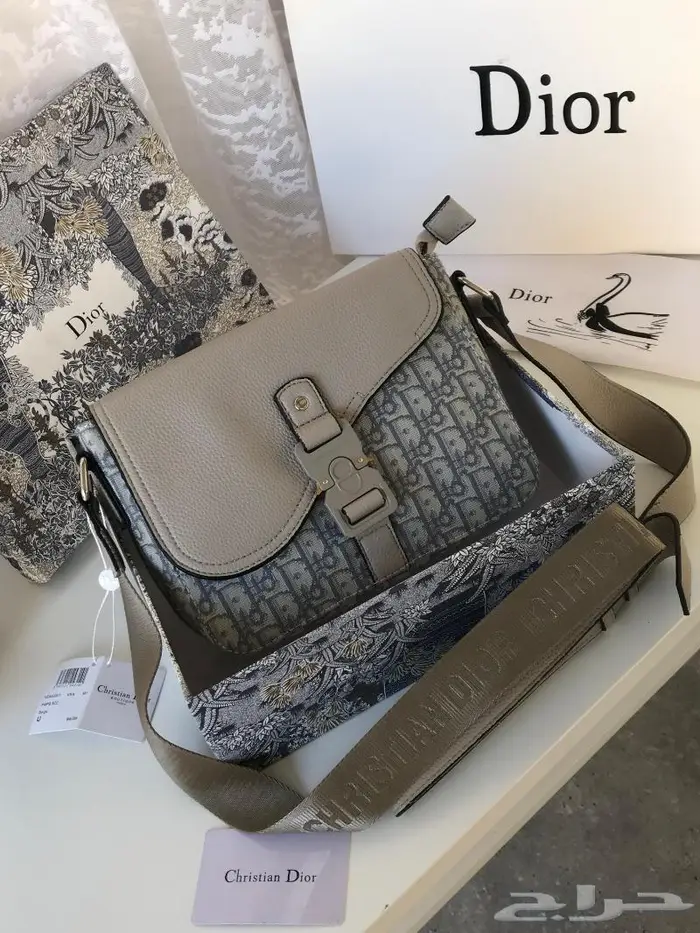 كشخة نسائية مع شنط Diior طبق اصل شنطة ماركة عالمية مع ملحقات 17