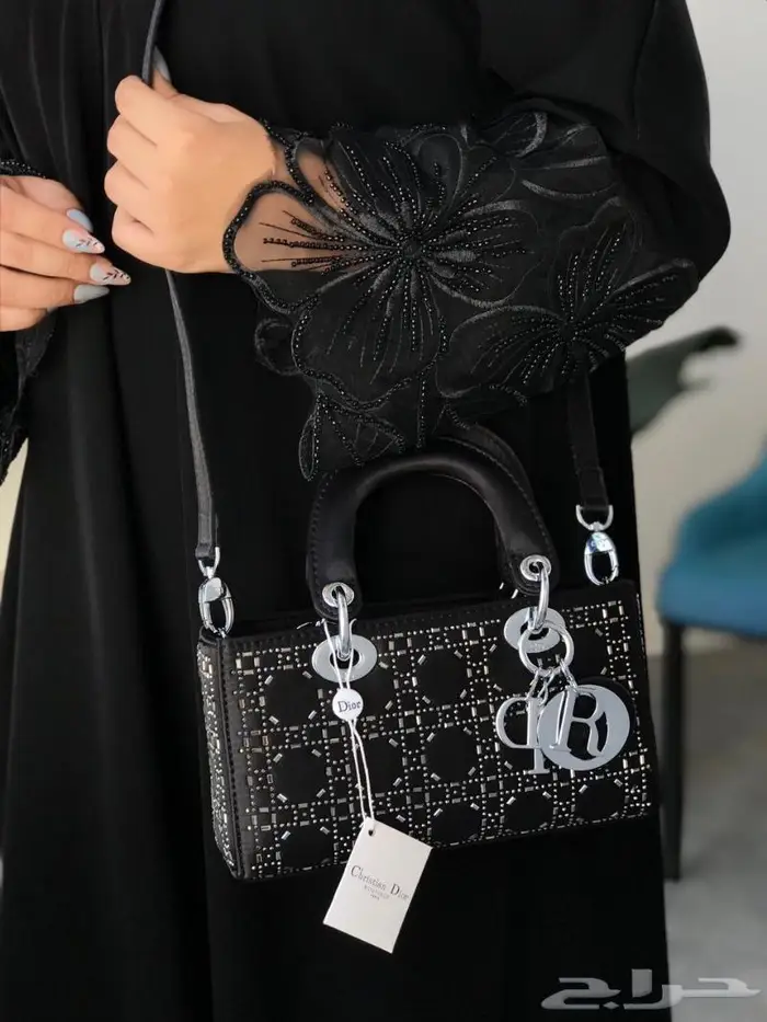 كشخة نسائية مع شنط Diior طبق اصل شنطة ماركة عالمية مع ملحقات 40