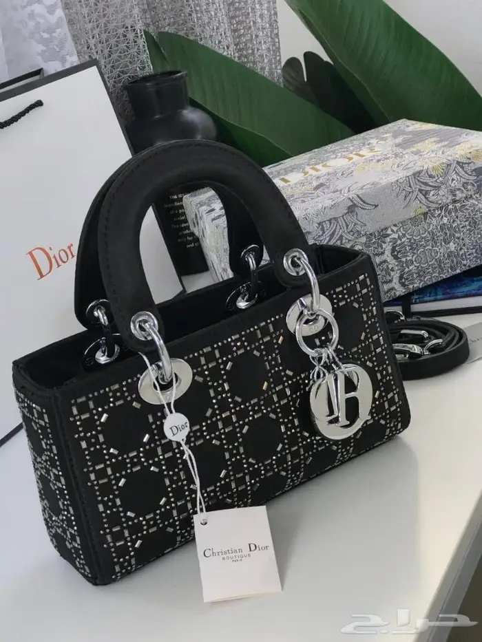 كشخة نسائية مع شنط Diior طبق اصل شنطة ماركة عالمية مع ملحقات 49