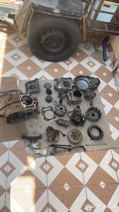 للبيع قطع دباب z400 3