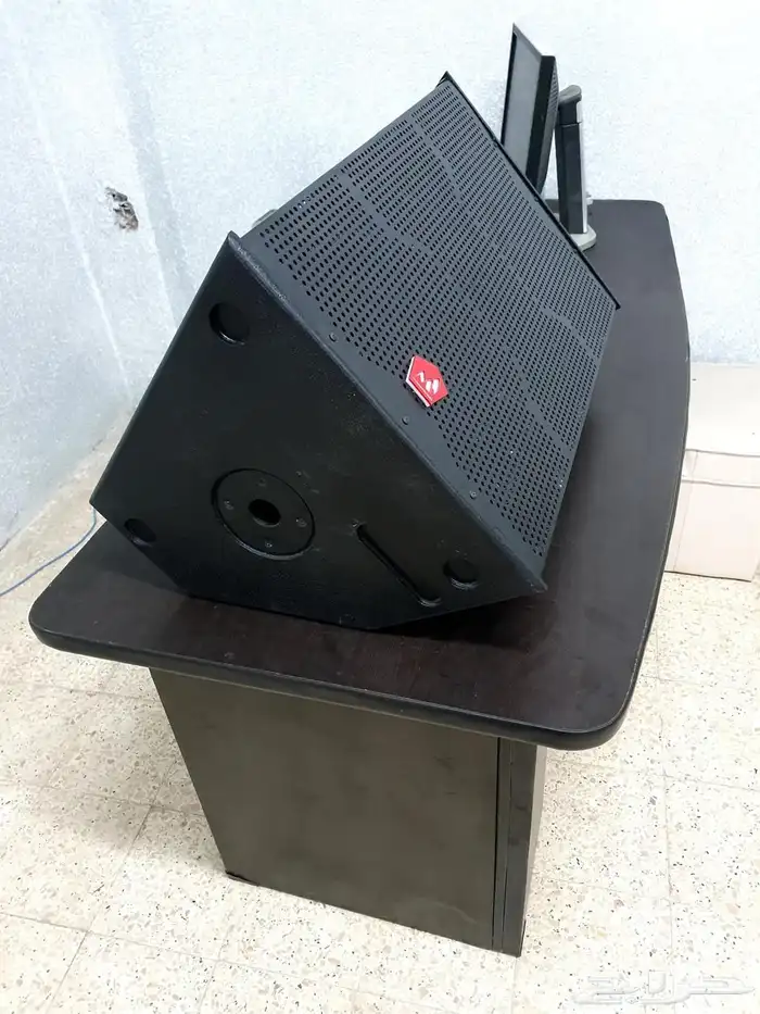 موسسة السهم المضيئ لصنيع وتقفيل سستم صوت rcf و fdb 11
