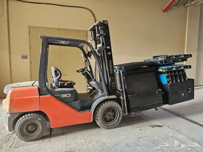 تأجير رافعة شوكيه فوركلفت تأجير رافعه يدوية جاك 0